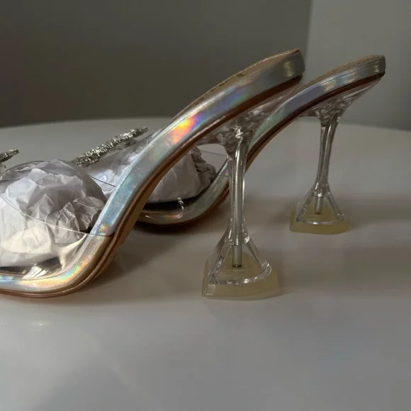 NEW Lulus Heels - Picture 5 of 7